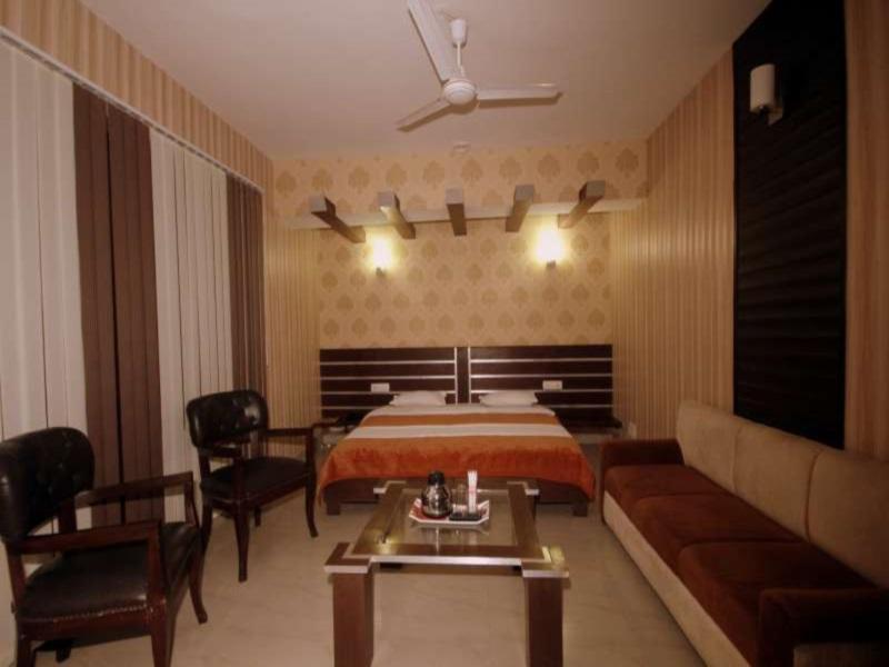 Hotel Natraj Manali Dharamshala Exterior photo